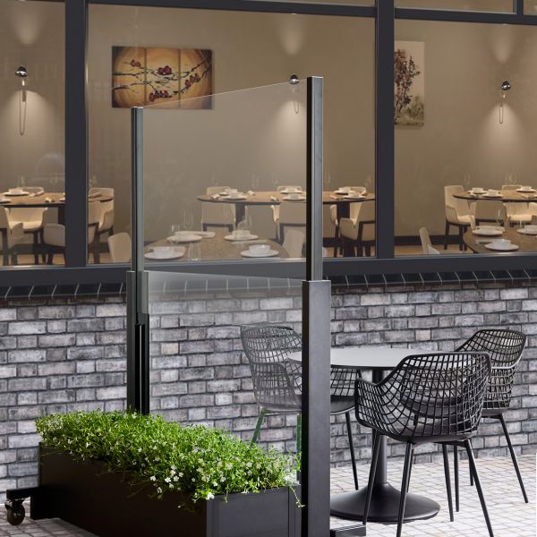 Deponti Viewline Luxurious Glass Windbreaker for Patios and Outdoor Spaces